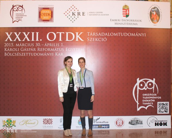 OTDK fal előtt készült képek